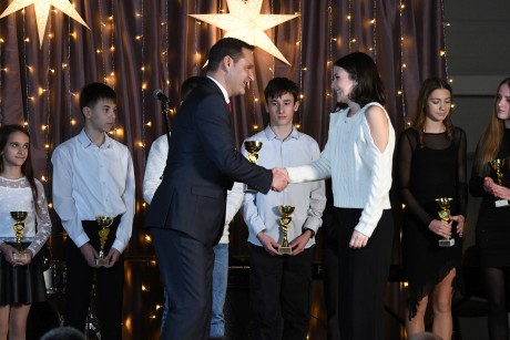 Az ARAK kíválóságait is köszöntötték a karácsonyi évzáró ünnepségen